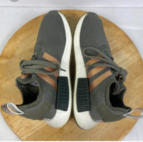 Adidas Originals NMD_R1 Boost Shoes Sneakers Womens 7.5 Green Casual Activewear - Picture 7 of 12